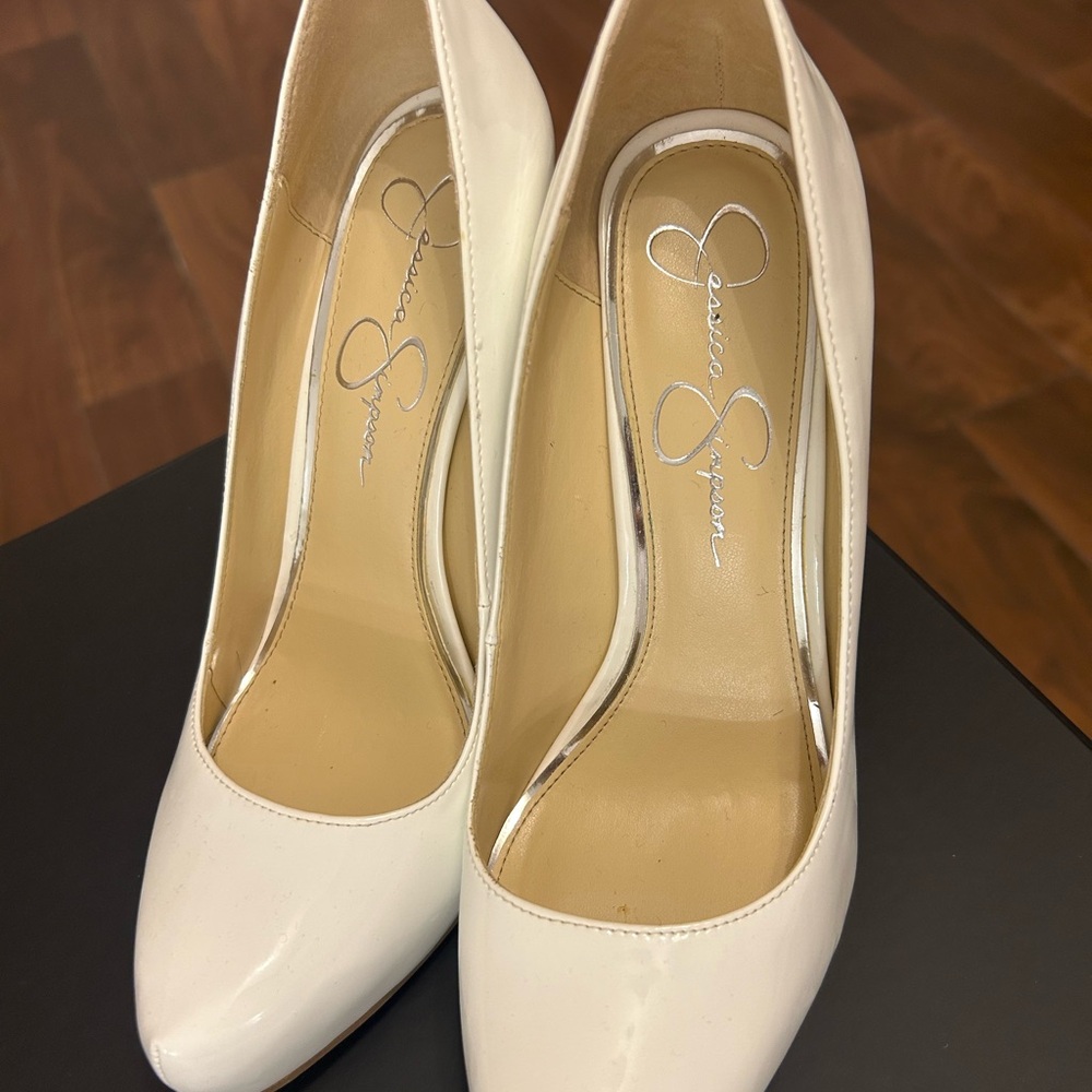 Jessica Simpson White Stiletto Heels